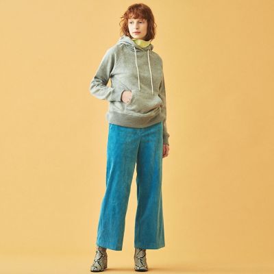 ワイドウェールコーデュロイ　セミフレアクロップドパンツ