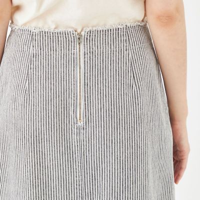 ヒッコリーストライプデニム　セミフレアマキシスカート