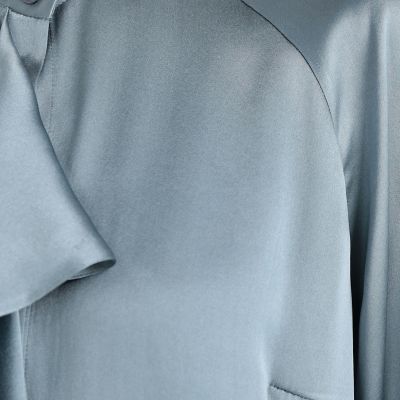 ウォッシャブルシルクサテン　ボウタイブラウス