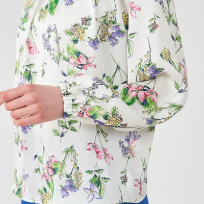 【ＷＥＢ限定】プラントフラワープリント　ネックギャザーブラウス