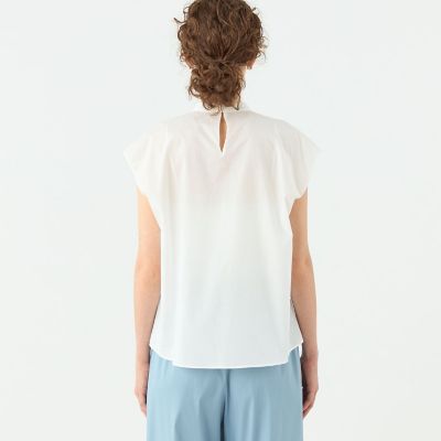 バタフライエンブロイダリー　タックドレープブラウス