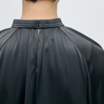 ウォッシャブルシルク シャーリングカラーブラウス | maison