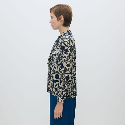 ホヤリーフプリント フロントタイブラウス | maison TOMORROWLAND