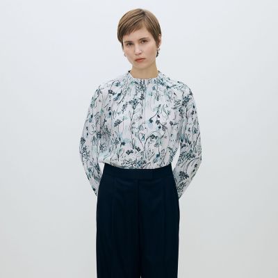 オーキッドフラワープリント ネックギャザーブラウス | maison