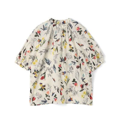 ＜maison TOMORROWLAND＞ウィングフラワープリント　ネックギャザーブラウス