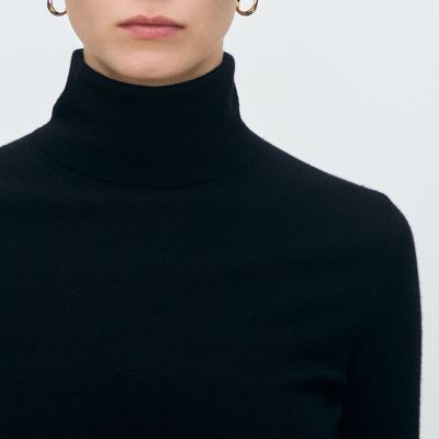 エクストラファインウール タートルネックプルオーバー | maison