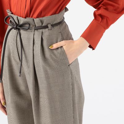 トレシェファードストレッチ　ハイウエストタックパンツ