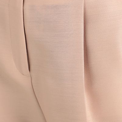ウールシルクタッサー　フロントタックテーパードパンツ