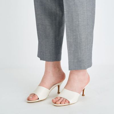 ピンヘッドストレッチ　ストレートパンツ