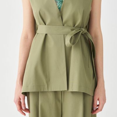 コットンギャバジン フレアベルテッドジレ | maison