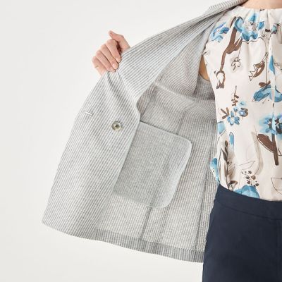 美品　TOMORROWLAND 　シルキーサッカー ダブルブレストジャケット シルキーサッカー ダブルブレストライトジャケット | maison