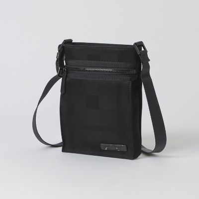 ＜BLACK LABEL CRESTBRIDGE (Men)＞ＢＬＡＣＫ　ｏｆ　　ＢＬＡＣＫｓ　ミニショルダーバッグ