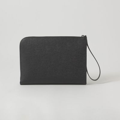 黒のエンボス加工クラッチバッグ エンボスチェックスクエアクラッチバッグ | BLACK LABEL CRESTBRIDGE