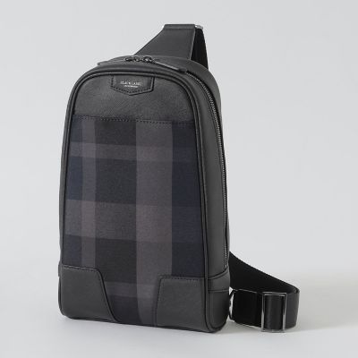 一部店舗限定】トーナルクレストブリッジチェックボディバッグ | BLACK