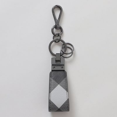 クレストブリッジチェックレザーキーチャーム | BLACK LABEL