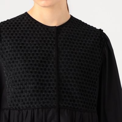 ブラックコンビネーション　ペプラムブラウス