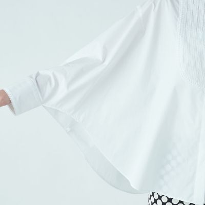 ホワイトコンビネーション　ケープシャツ