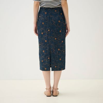 デニムフラワーリング タイトストレートスカート | maison