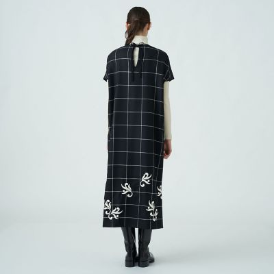 タッターソールエンブロイダリー　サックドレス