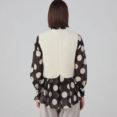 シープニット　チロリアンジレ