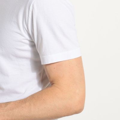 ベーシッククルーネックＴシャツ　ＭＬＪ３３１１