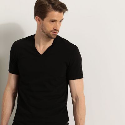 ベーシック　ＶネックＴシャツ　ＭＬＪ３３５２