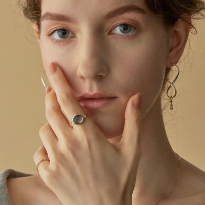 シルバーフープピアス