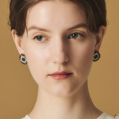 ＜agete＞＜Ｅｖａ　Ｈａｎｕｓｏｖａ　ｆｏｒ　ａｇｅｔｅ（エヴァハヌソヴァフォーアガット）＞ピアス