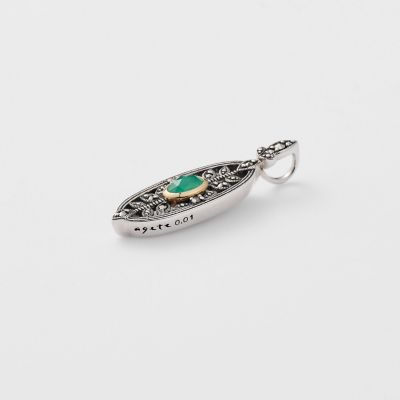 シルバー／Ｋ１０エメラルドチャーム