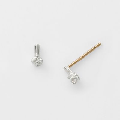 シルバーダイヤモンドピアス（０．０４ｃｔ）