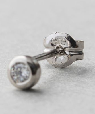 ＰＴ９００　ダイヤモンド　０．１ｃｔ　ピアス「ブライト」