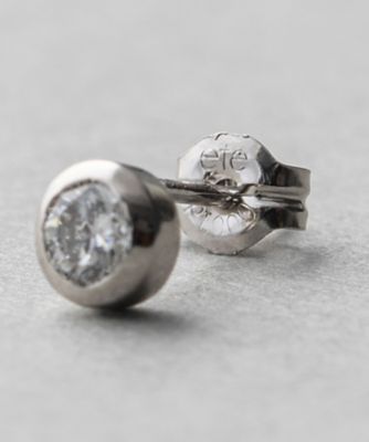 ＰＴ９００　ダイヤモンド　０．３ｃｔ　ピアス「ブライト」