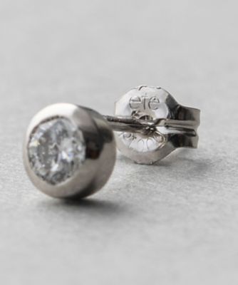 ＰＴ９００ ダイヤモンド ０．３ｃｔ ピアス「ブライト 