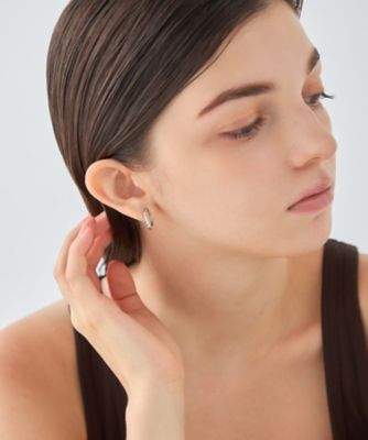 ONLINE Limited］ ツイスト ハグイヤリング | ete bijoux