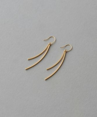 ダブルライン　ピアス