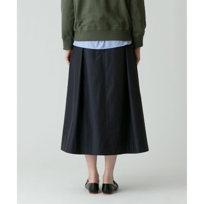 タフタタックフレアスカート