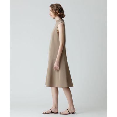 ソアロンストレッチハイネックフレアワンピース