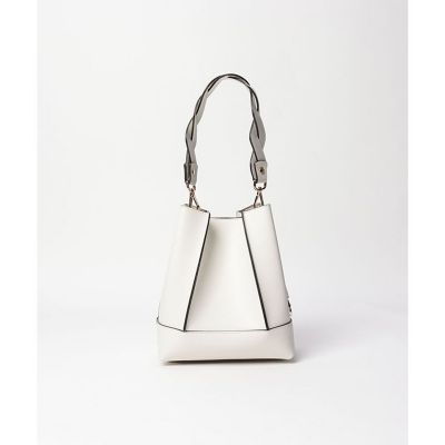 【ＧＩＡＮＮＩ　ＮＯＴＡＲＯ　ｐｅｒ　ａｌｌｕｒｅｖｉｌｌｅ　】巾着バッグ
