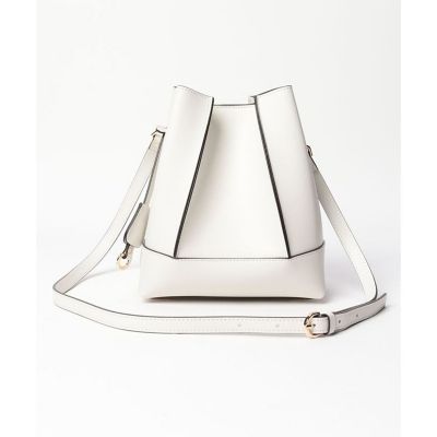 【ＧＩＡＮＮＩ　ＮＯＴＡＲＯ　ｐｅｒ　ａｌｌｕｒｅｖｉｌｌｅ　】巾着バッグ