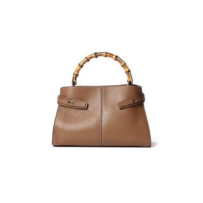 【ＬＯＲＩＳＴＥＬＬＡ　ｐｅｒ　ａｌｌｕｒｅｖｉｌｌｅ】バンブーハンドルフロントステッチバッグ