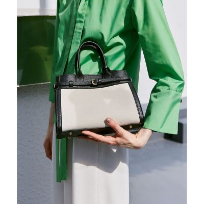 ＜allureville (Women)＞【ＣＨＲＩＳＴＩＡＮ　ＶＩＬＬＡ　ｐｅｒ　ａｌｌｕｒｅｖｉｌｌｅ】ベルテッドミニトートキャンバス