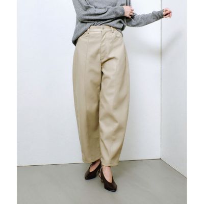 フェイクレザーフロントシームパンツ