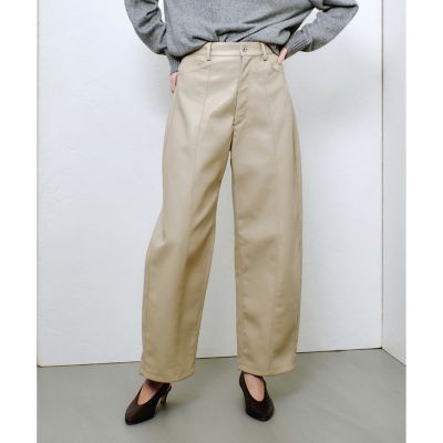 フェイクレザーフロントシームパンツ