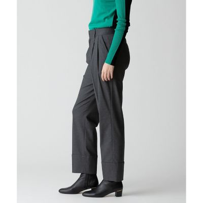 タックテーパードパンツ
