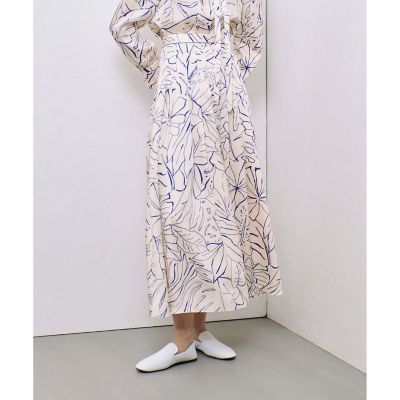 ✨新品未使用✨フローリッシュボタニカルプリントスカート♥レッセパッセ好きにも♥ LAISSE PASSE（レッセパッセ）の「ぼかしフラワープリント