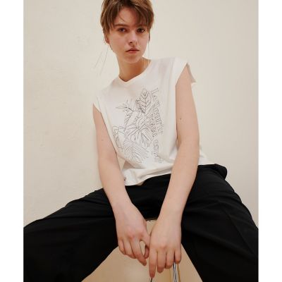 ボタニカル刺繍Ｔシャツ