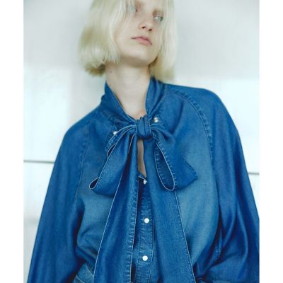 アルアバイル　完売商品　今季　デニムボウタイブラウス デニムボウブラウス | allureville (Women)/アルアバイル | 三越伊勢丹