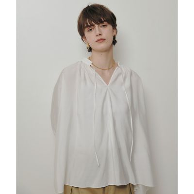 ＜allureville (Women)＞ギャザーボリュームスタンドブラウス