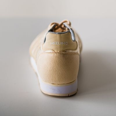 【ＭＩＺＵＮＯ】ＭＲ１スニーカー
