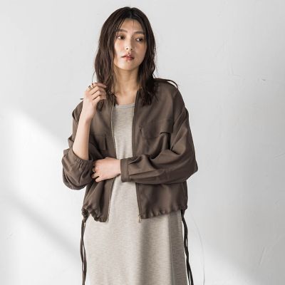 美品 TATRAS メッシュブルゾン カーキ 春夏 ジップジャケット レディース 2026年春夏ウィメンズコレクション(104アイテム) | タトラス公式
